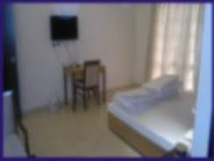 Hotel Oyo 3523 Tekarees Mahanagar Lucknow